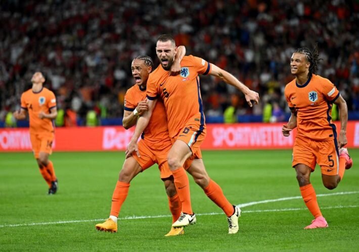 Países Bajos 2-1 Turquía: la «naranja mecánica» tira de épica y remonta para estar en semifinales