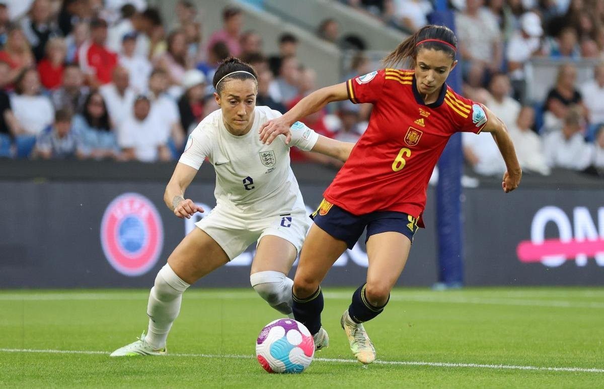 La Selección Española Femenina se mide a la Selección Inglesa.