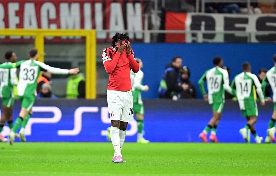 Leao se lamenta contra el Feyenoord