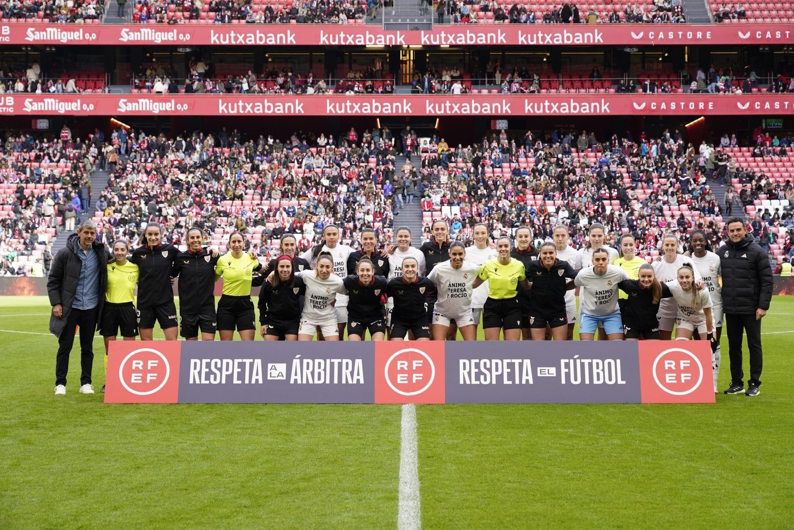 Real Madrid y Athletic Club posando antes del partido,