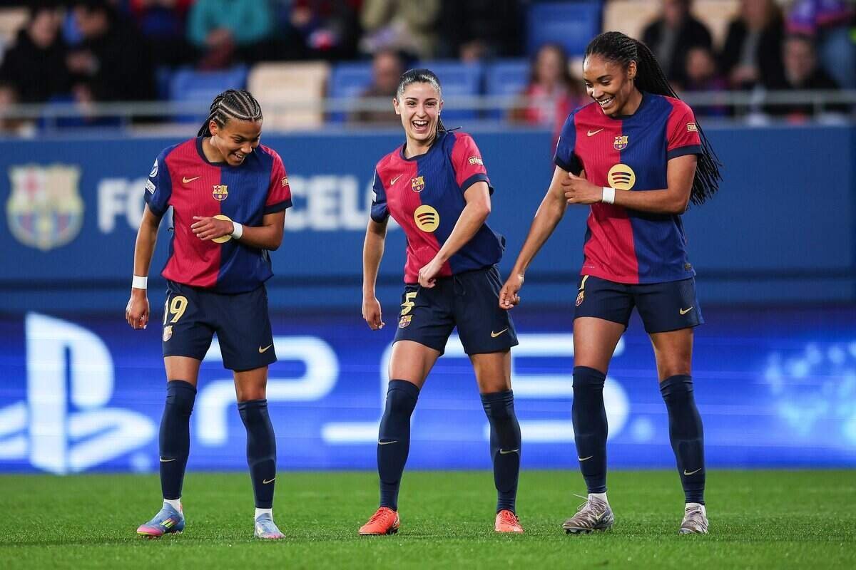 Jugadoras del FC Barcelona celebrando el 2-0 vs Wolfsburgo.