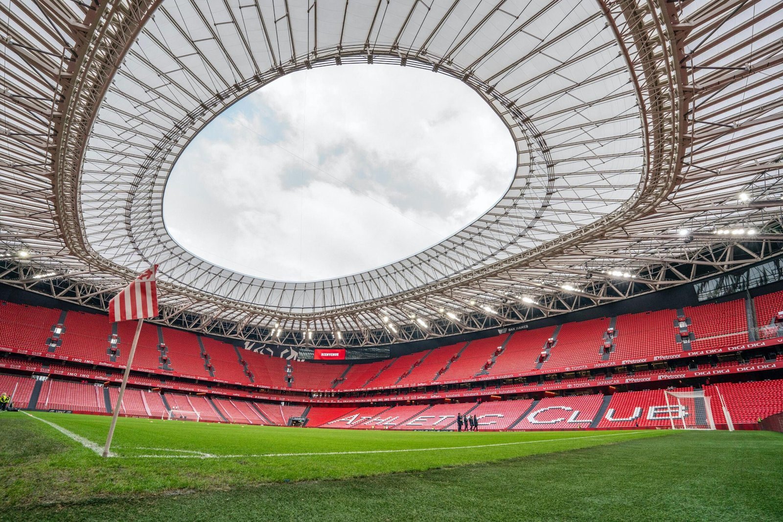 El Athletic Club femenino visita San Mamés.