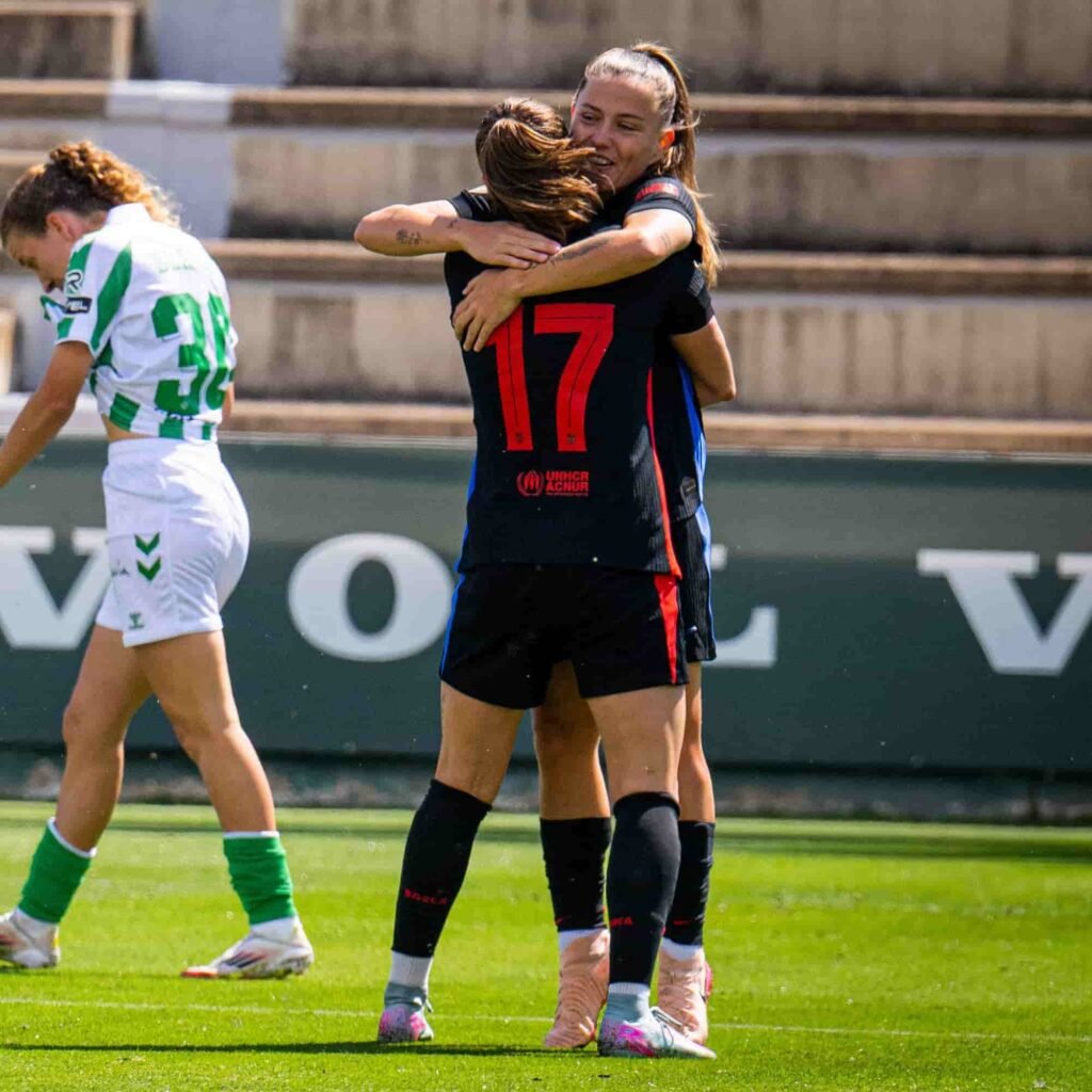 Claudia Pina celebrando el 0-2.
