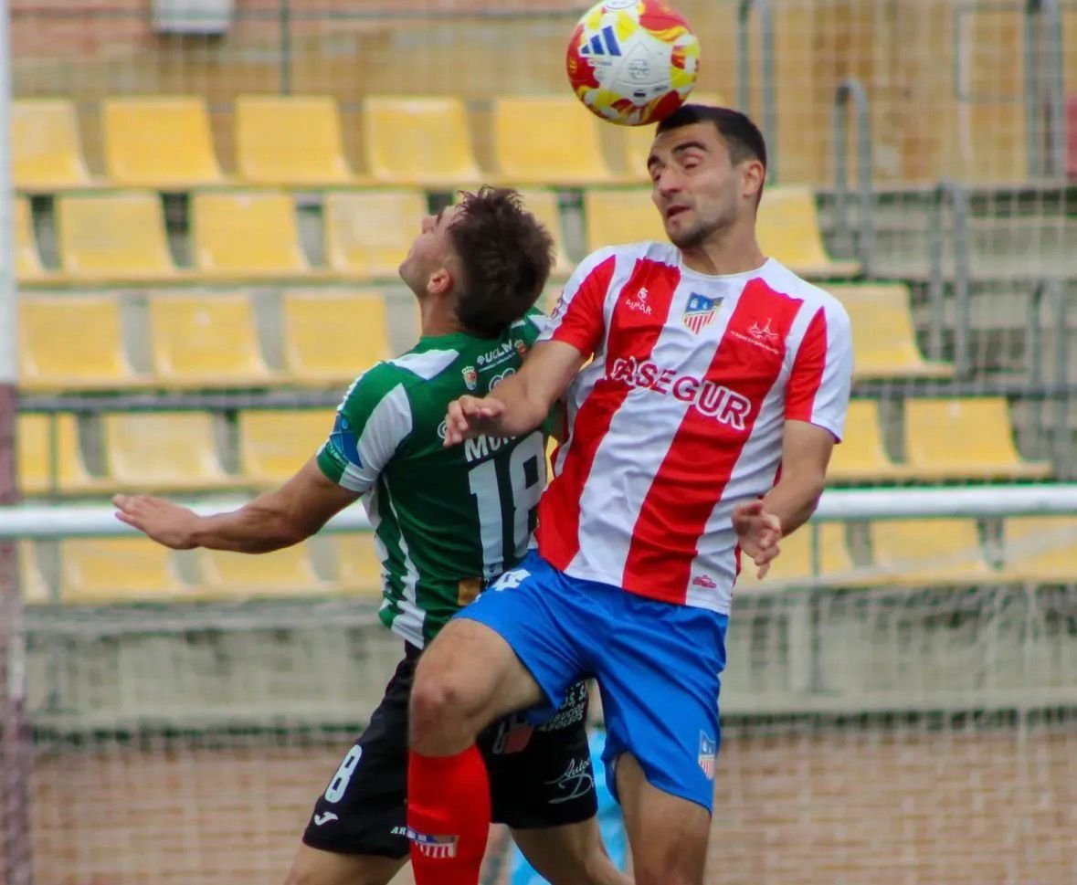 Chus Villar da oxígeno al Navalcarnero en un triunfo clave