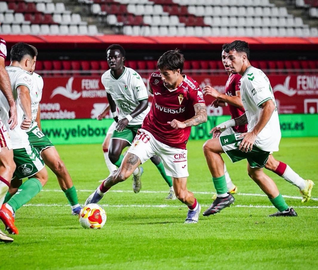 El gran choque: Real Murcia y Antequera CF luchan por todo