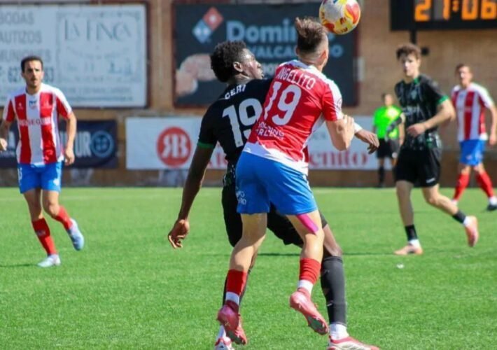 Remontada de carácter del Navalcarnero para alejarse del peligro