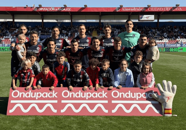 Crónica Extremadura 3-0 Lorca Deportiva: Victoria cómoda en Almendralejo